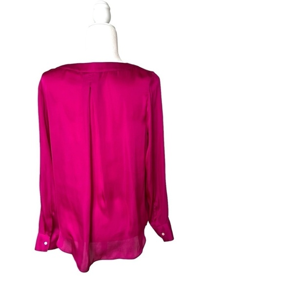 Banana Republic Silky Long-Sleeved Crew-Neck Blouse in Fuchsia Pink Size Medium - Picture 4 of 8